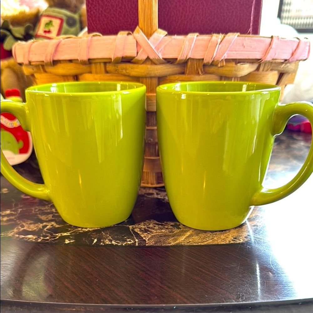 Green Ceramic Mug Set of 2 vintage Corelle